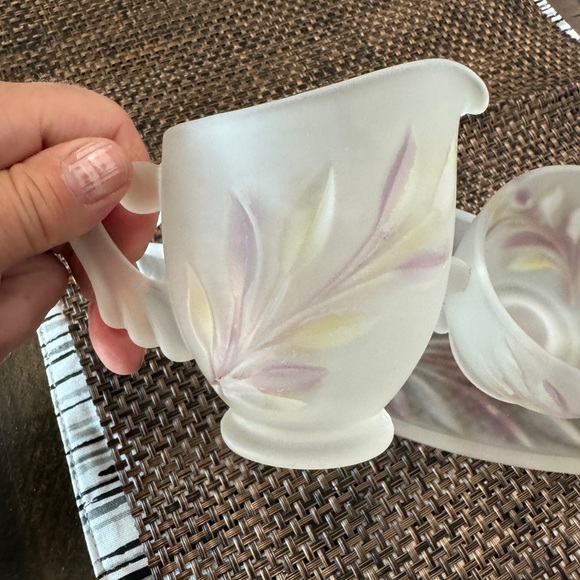 Vintage Indiana Glass Frosted Creamer& Sugar W/Tray Set EUC - Picture 4 of 6